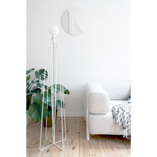 Učitajte sliku u preglednik galerije, / MODEL 1 podna lampa /