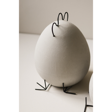 Učitajte sliku u preglednik galerije, / HEAVY HEN betonski ukras /
