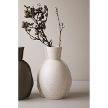 Učitajte sliku u preglednik galerije, / EDGE vaza /
